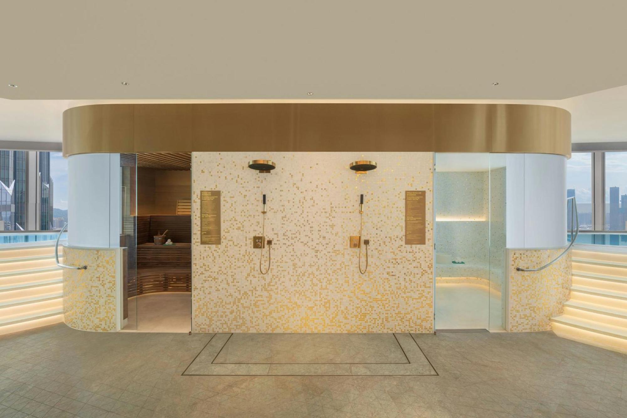 W Macau - Studio City Dış mekan fotoğraf A shower room