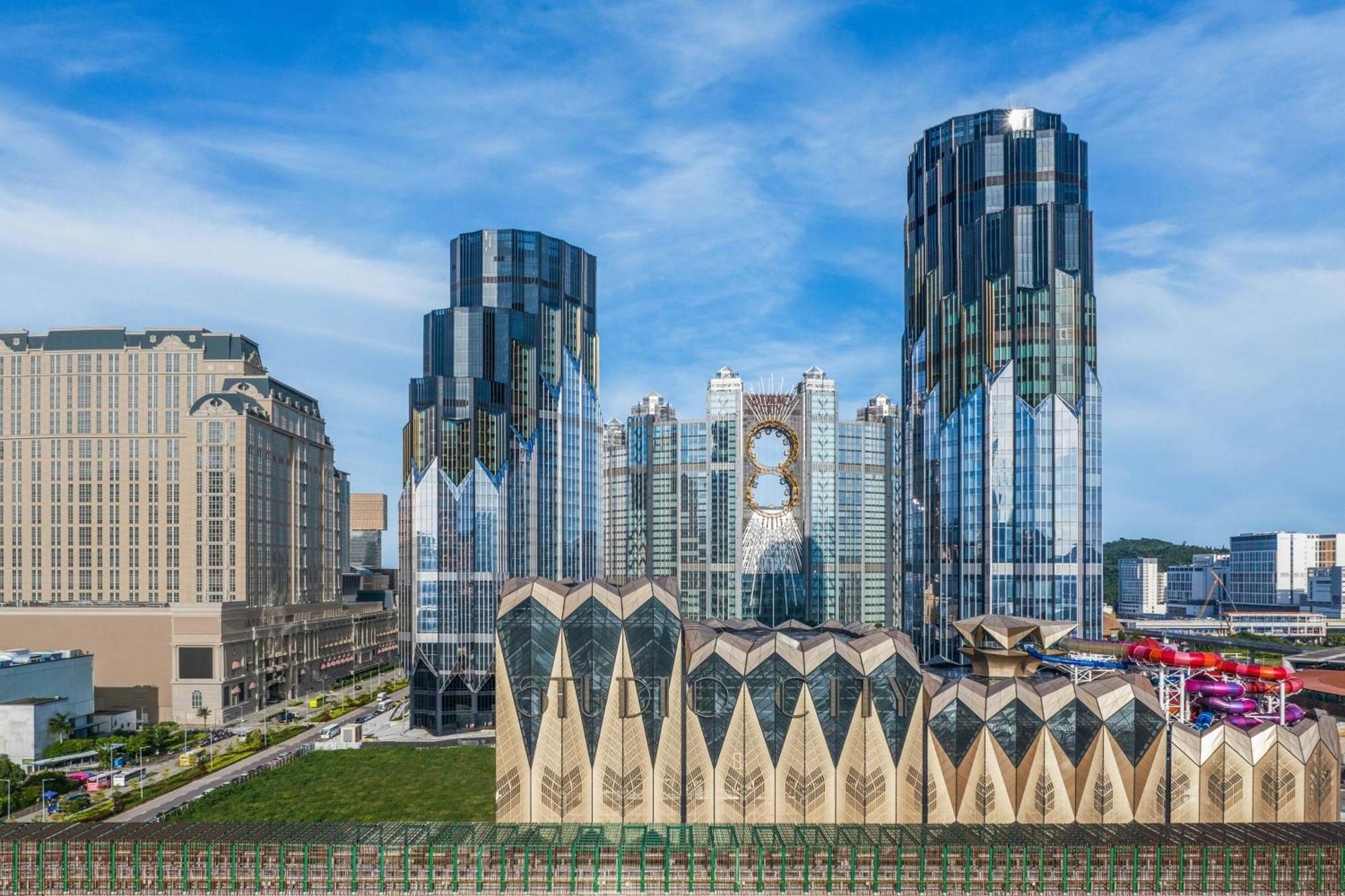 W Macau - Studio City Dış mekan fotoğraf The New Century Grand Theatre